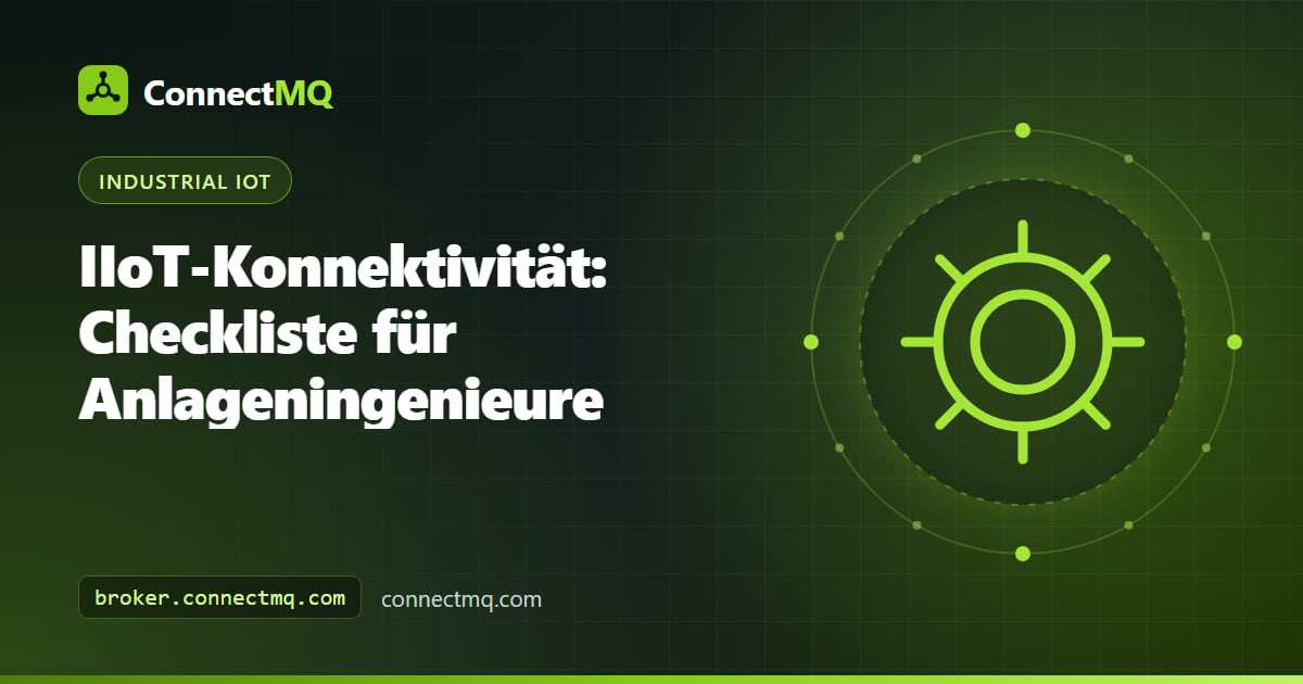 Klemmbrett mit einer Checkliste zur IIoT-Konnektivität neben einem SPS-Schaltschrank und einem Netzwerk-Switch